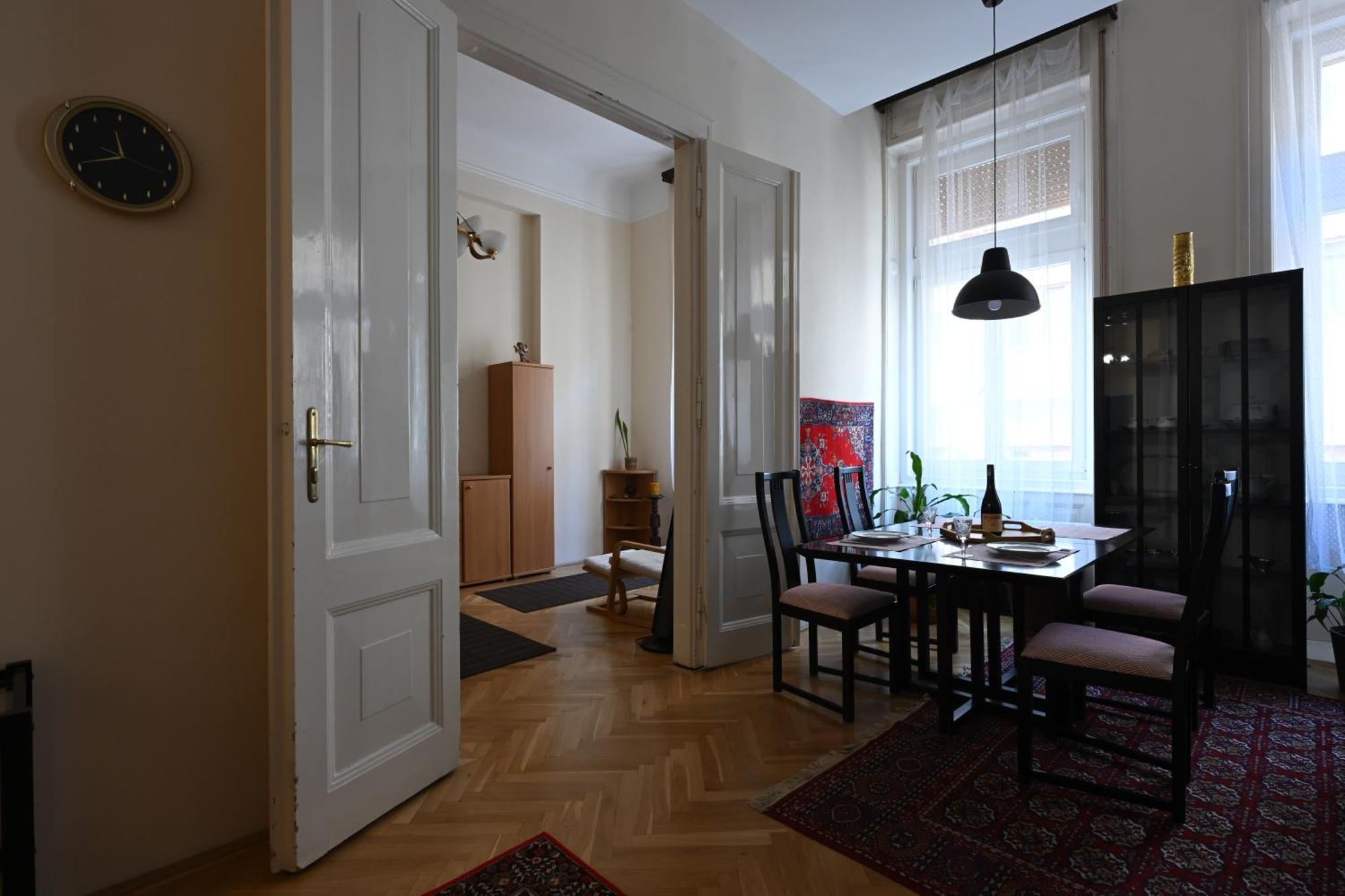 A Quiet Place In The Heart Of The City Budapest Luaran gambar